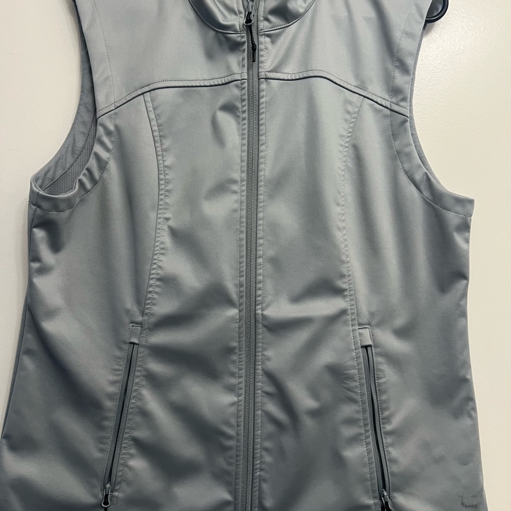 Women's Windproof Softshell Vest - image 3